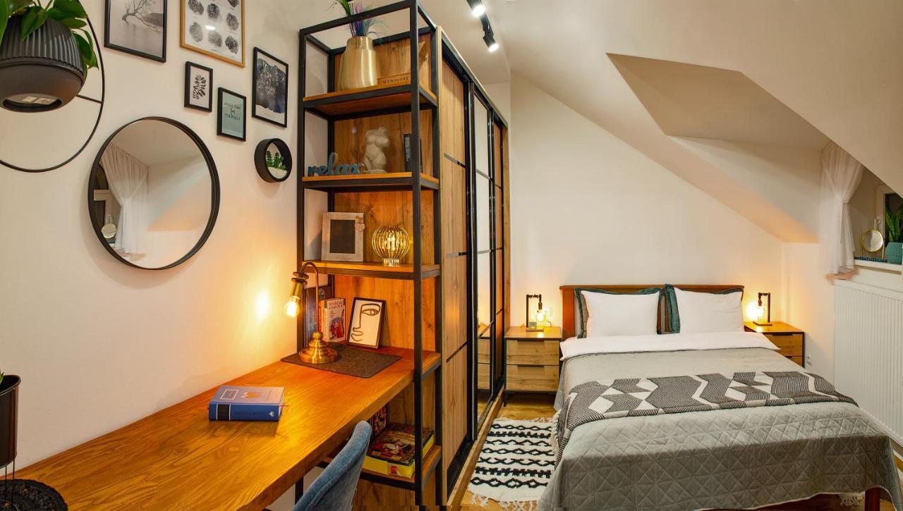 Old Town Loft * Kamianets-Podilskyi